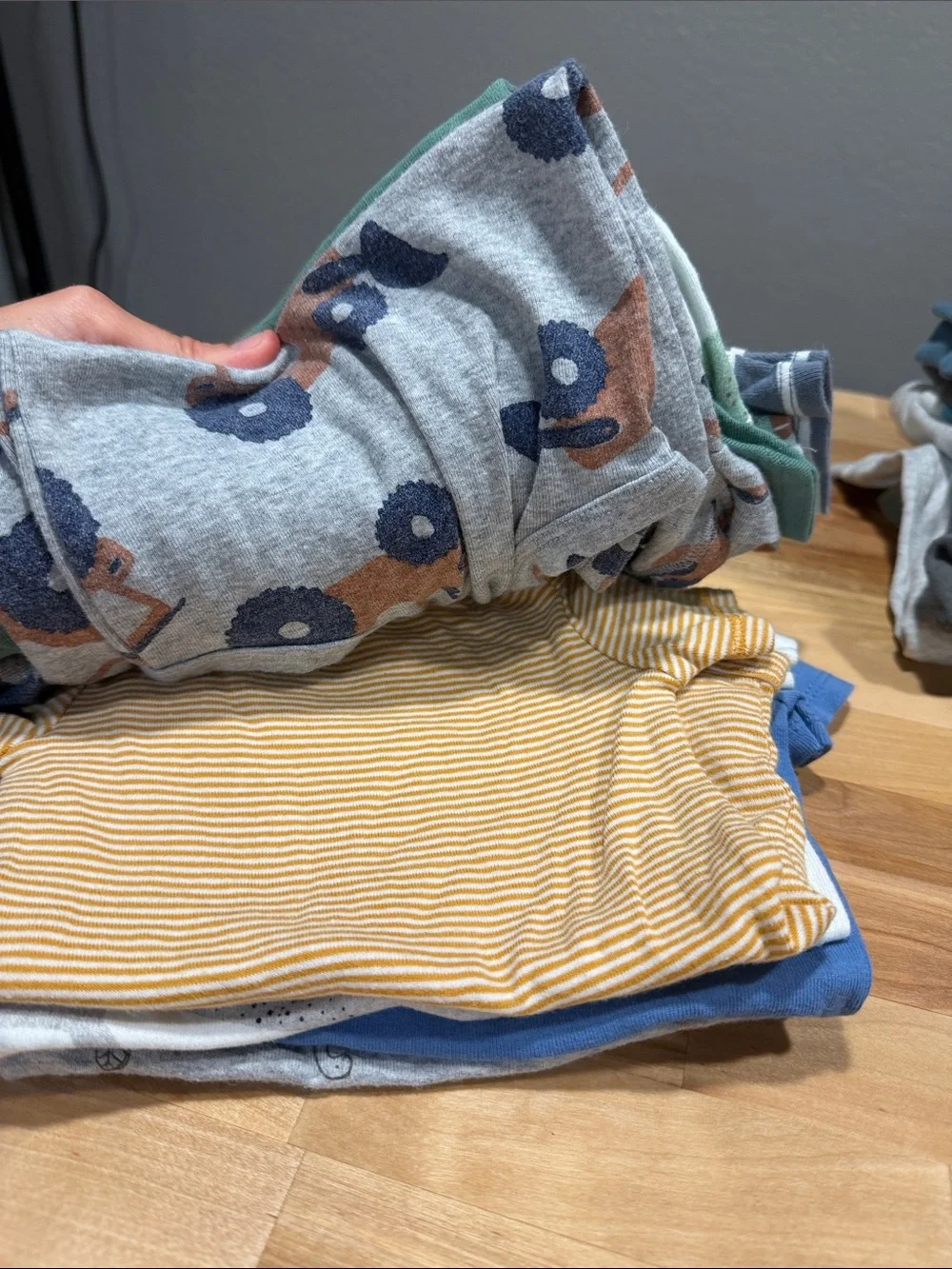 12 Month Baby Boy Mixed Brand Bundle 💙 47 ITEMS!!
